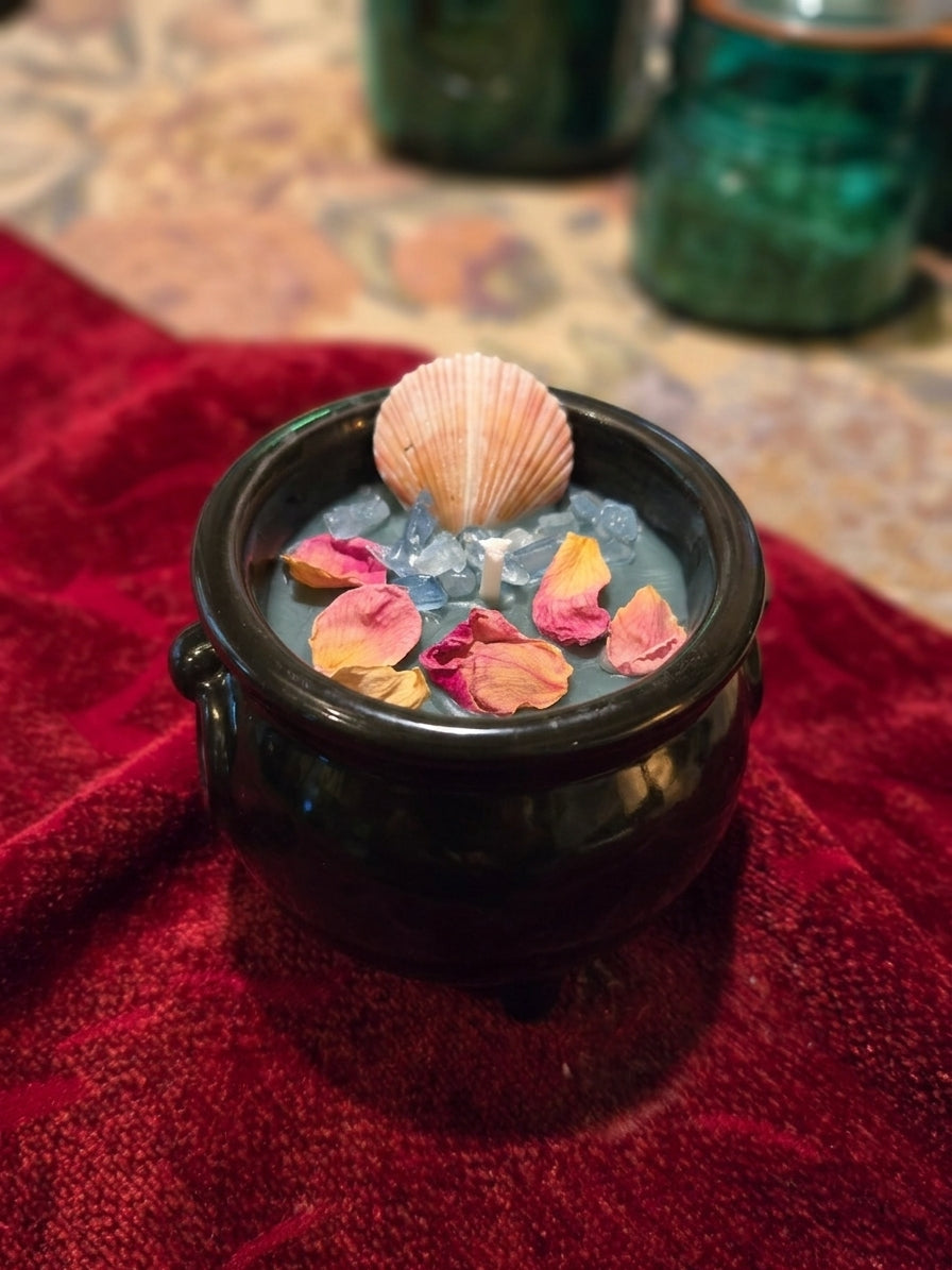 Aphrodite Ritual Cauldron Candle | Aquamarine Crystal & Rose Soy Candle